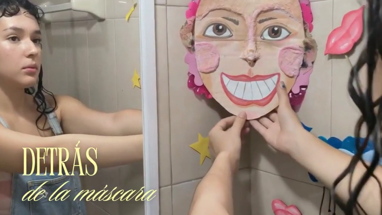 Detrás de la mascara